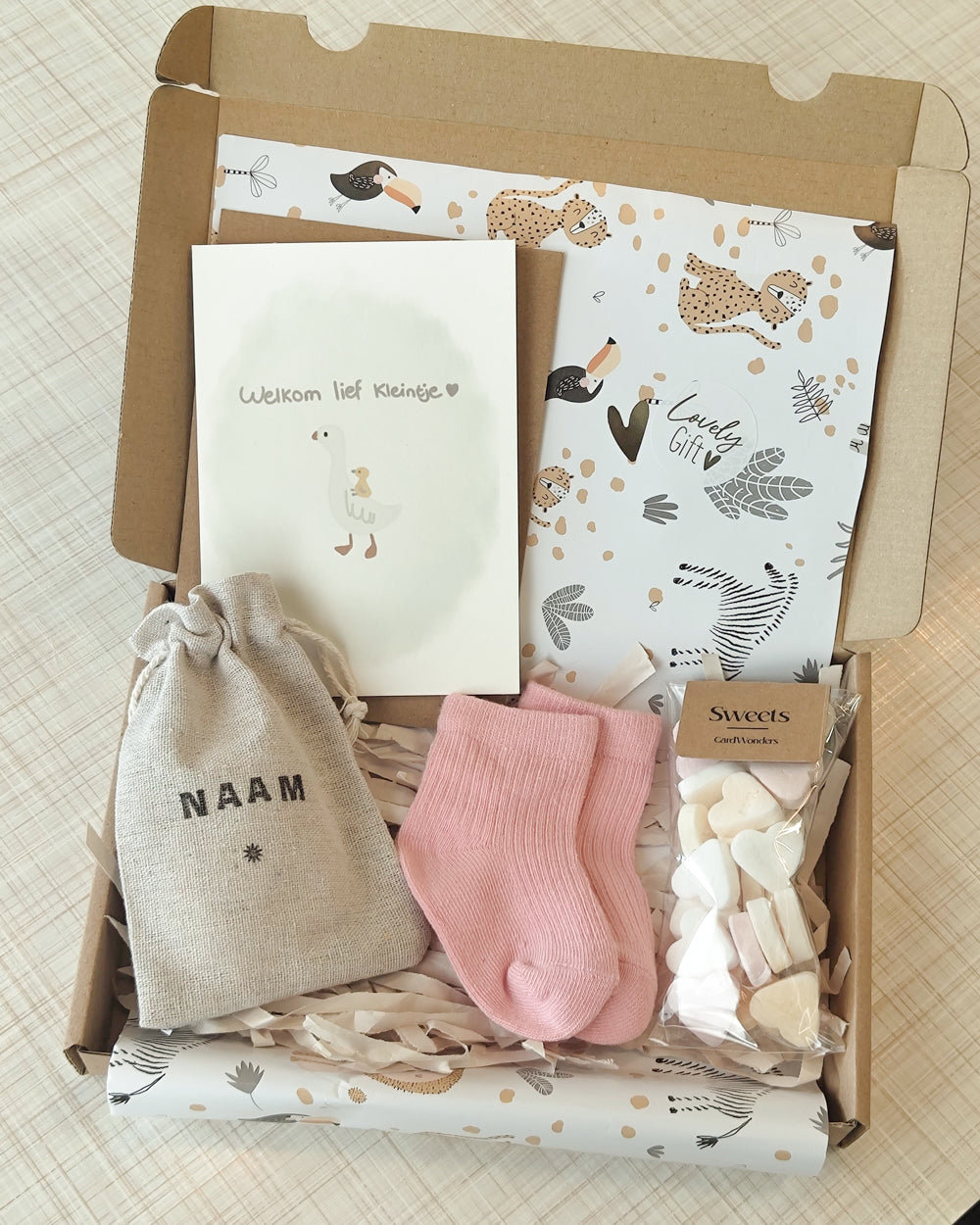 Gepersonaliseerd kraamcadeautje kopen of versturen