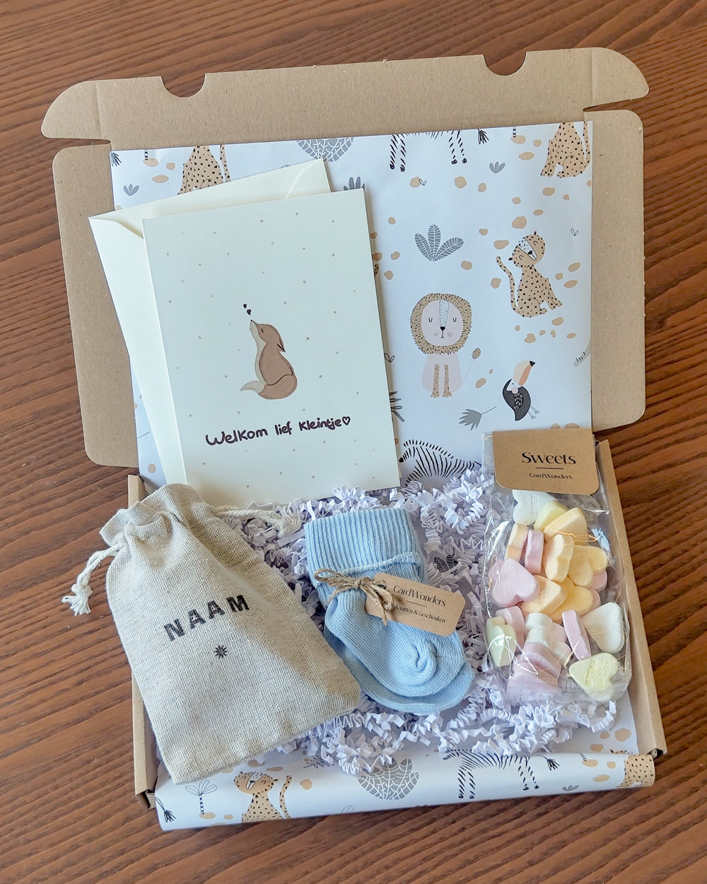 geboorte cadeau pakketje met naam jongen kraamcadeau
