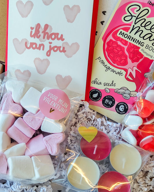 valentijnscadeau pakket voor haar met snoepjes