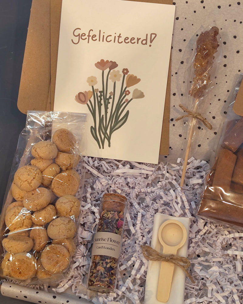 Verjaardagspakketje met thee & kaneelstokjes