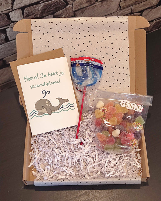 cadeau zwemdiploma jongen snoep lolly blauw