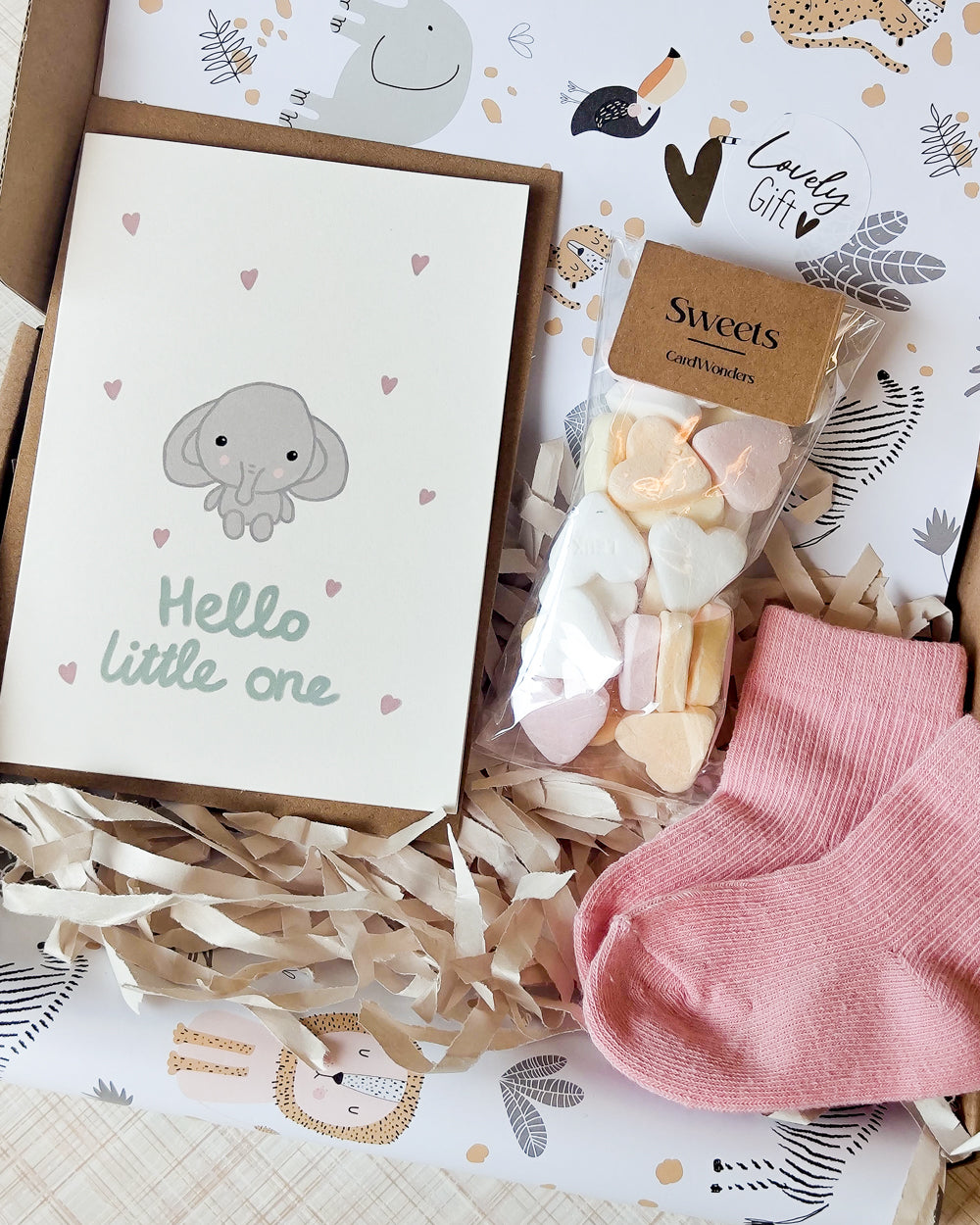 felicitatie geboorte baby cadeautje sturen sokjes brievenbuscadeau versturen nieuwe ouders