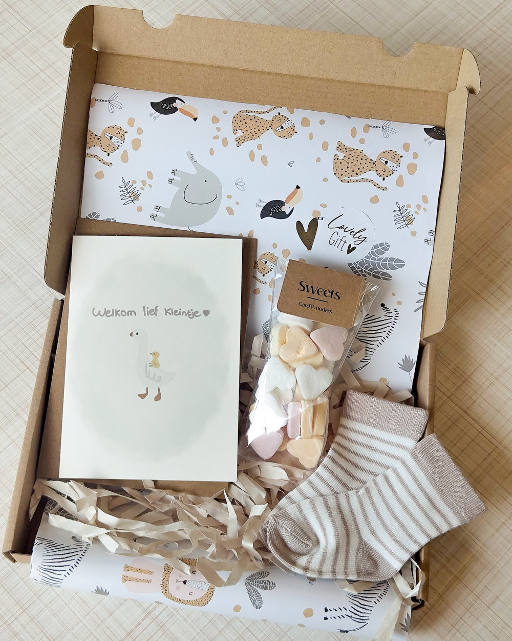 felicitatie geboorte baby cadeautje sturen sokjes brievenbuscadeautje kado versturen geboorte 